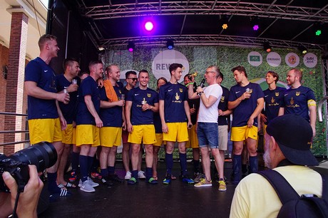 Com Together Cup